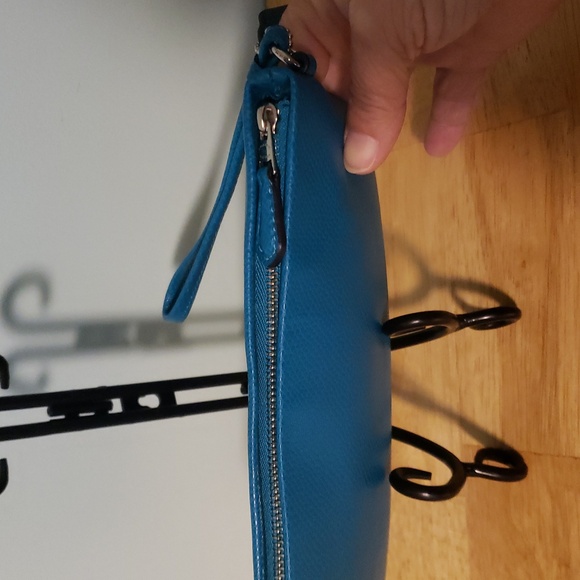 Coach Large Wristlet 9" Color Dark Teal Excellent Condition. (#62) - Picture 9 of 11